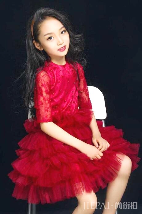 范冰冰8岁堂妹近照曝光  进军演艺圈成为小童星