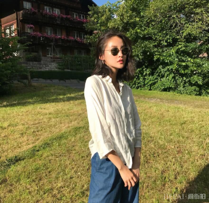 中性西装配偏分短发是绝配,复古风不好演绎,能撑起来的都是有颜值的小姐姐