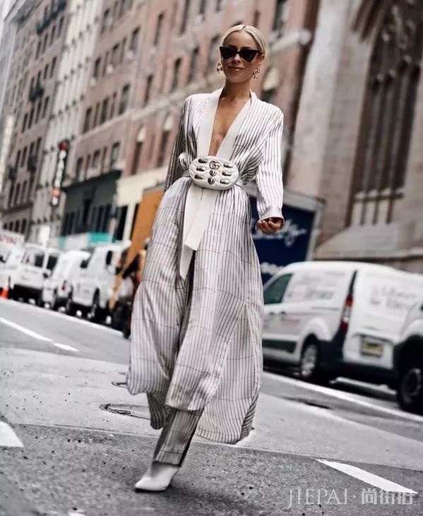 入秋时节裙子和裤子混搭,时髦感爆棚!!!