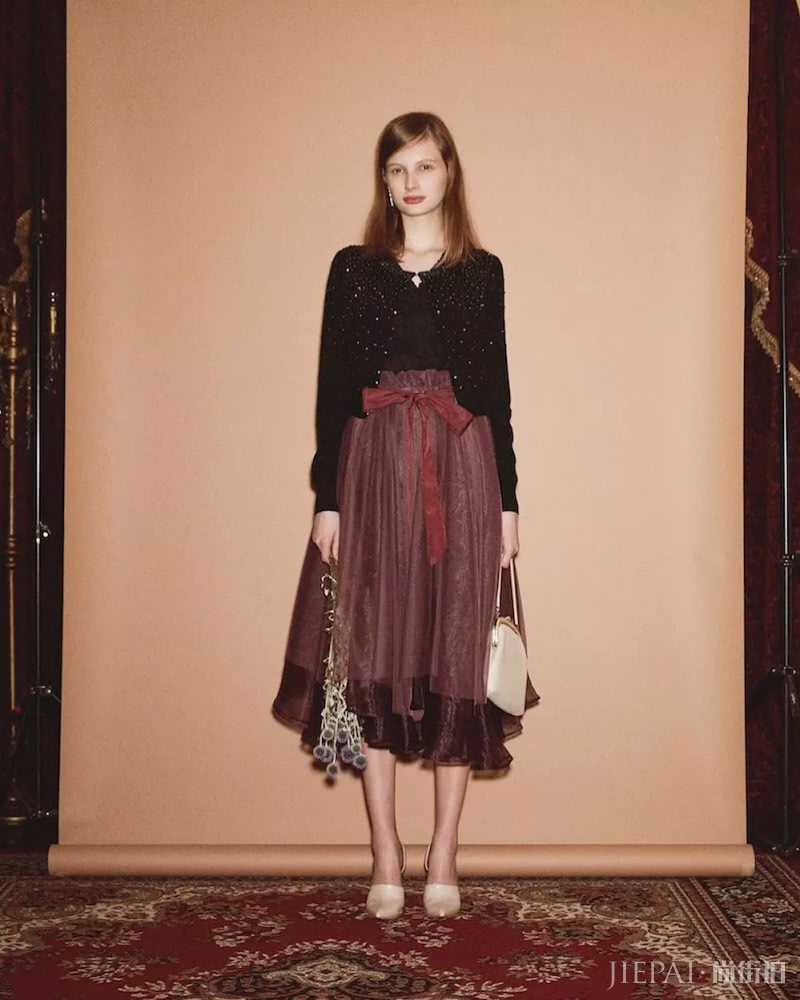 喜欢半身纱裙的的女人太美太疯狂,清新淡雅的风格怎么穿都好看