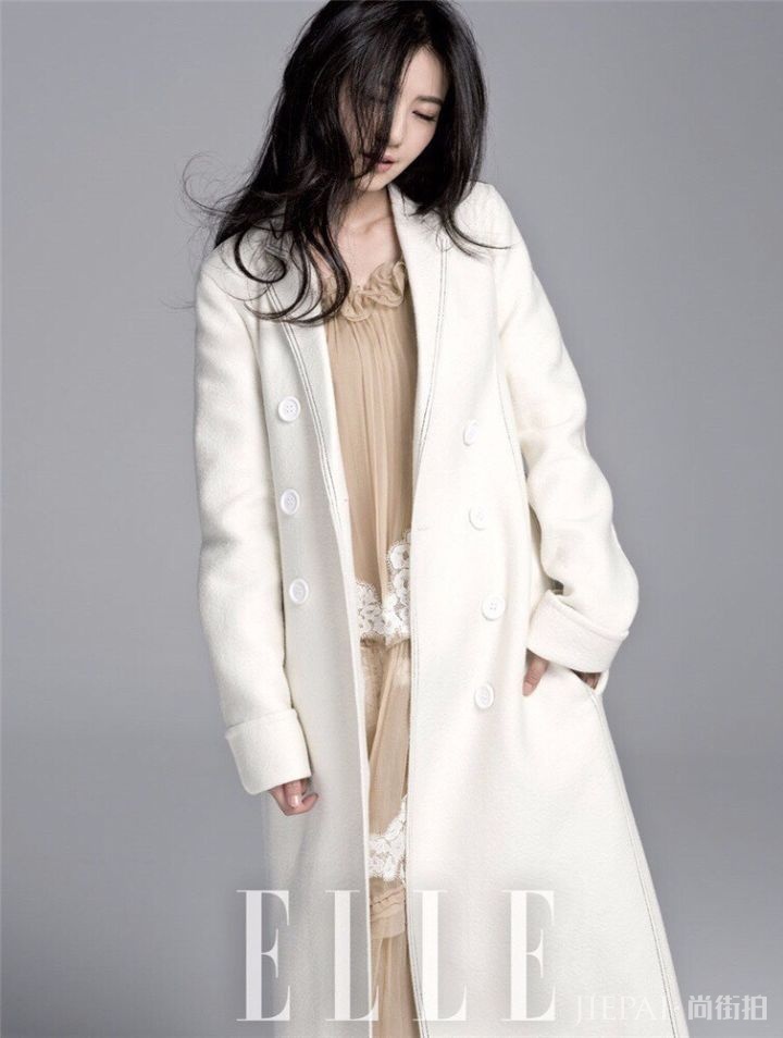 看街拍学搭配 6款内搭时髦、有型又保暖，看你中意哪一款