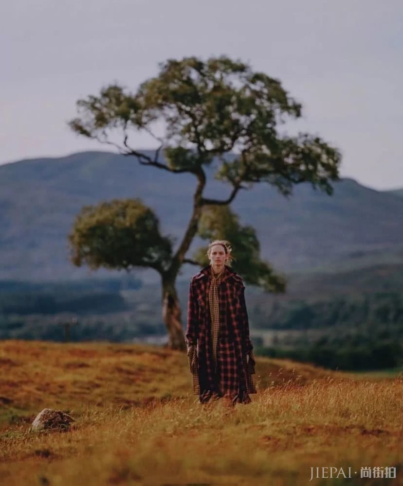 你的手机屏保也该换上“秋装”了，最美的都在这里
