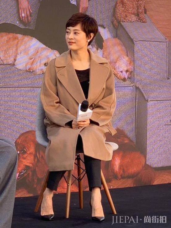 当孙俪和袁泉同穿驼色大衣,终于明白了气质对于女性的重要性