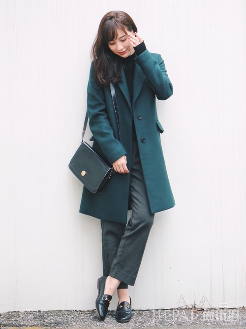 不同顏色大衣外套款式，穿出日系時尚流行