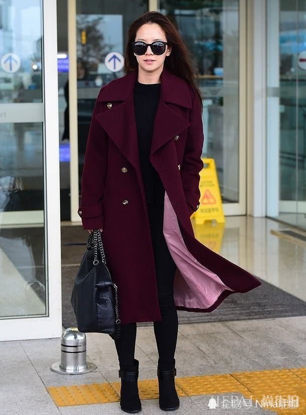 宋智孝素颜亮相，风衣配墨镜身材颜值秒杀无数女团小花