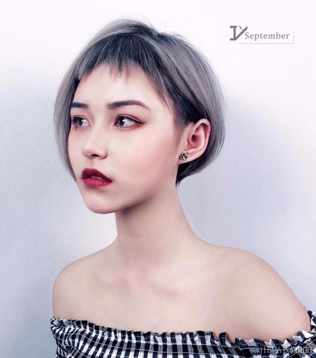 秋天给自己剪个“半额头”短发吧,轻松变女神