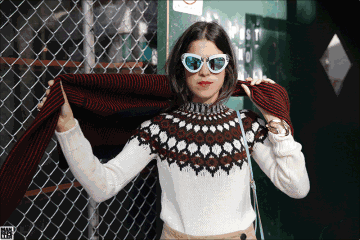 毛衣+半裙，毛衣+阔腿裤…保暖又时髦，从秋穿到冬的搭配！