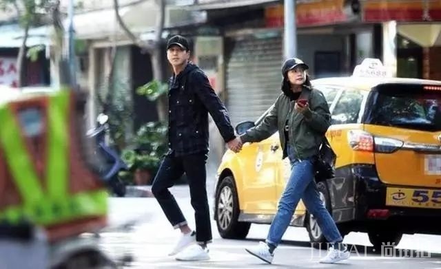 跟着明星学搭配，学高圆圆腿粗显瘦遮肉穿法！