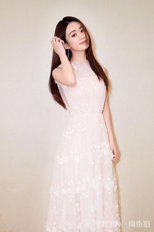 赵丽颖终于逆袭了!可爱的公主范完胜冯绍峰前女友们