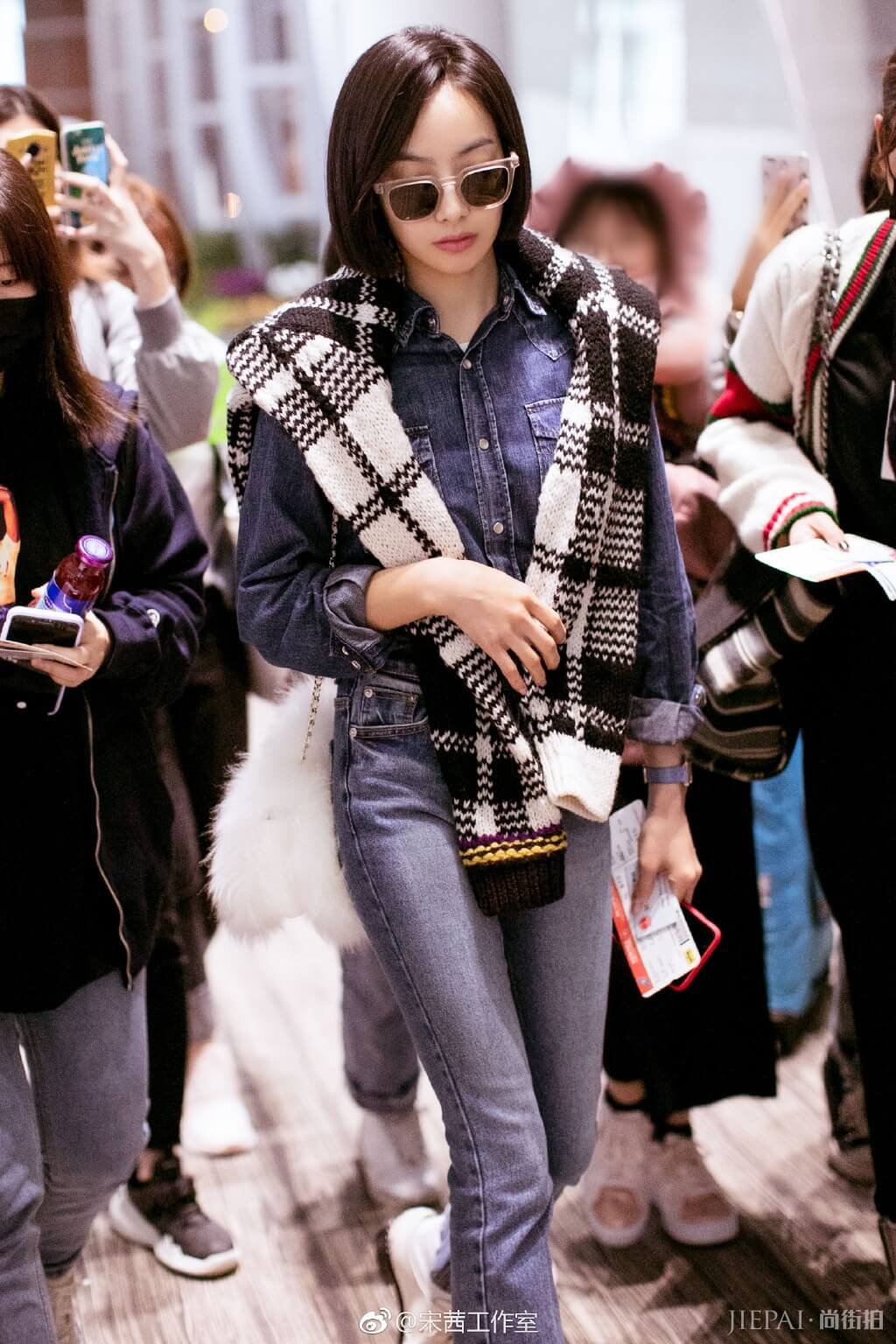 帅气+可爱100分 今日宋茜时尚look公开