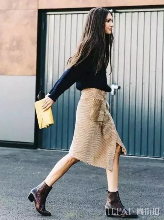 秋冬pick裙子+短靴，诠释不一样的成熟魅力，心动了吗