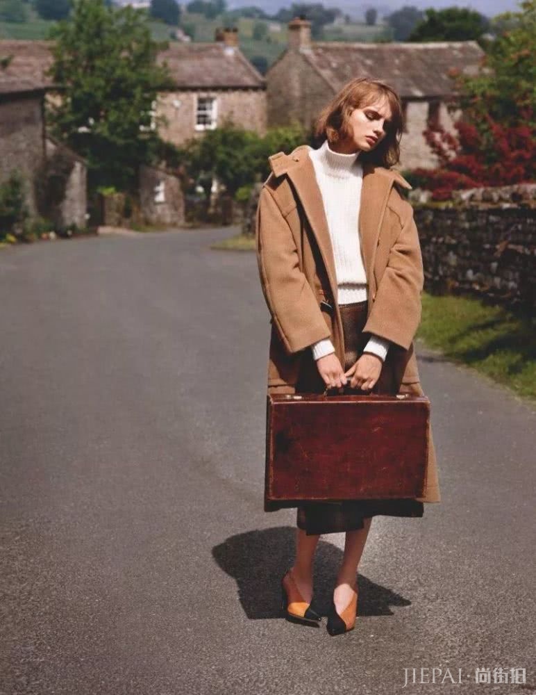 你的手机屏保也该换上“秋装”了，最美的都在这里