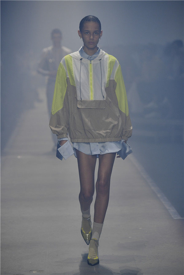 HUGO 2019柏林春夏时装秀 享乐主义的狂欢