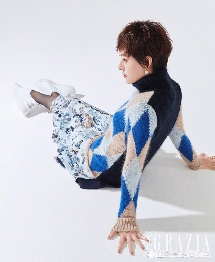 孙俪最新杂志封面堪比大片,一套比一套霸气