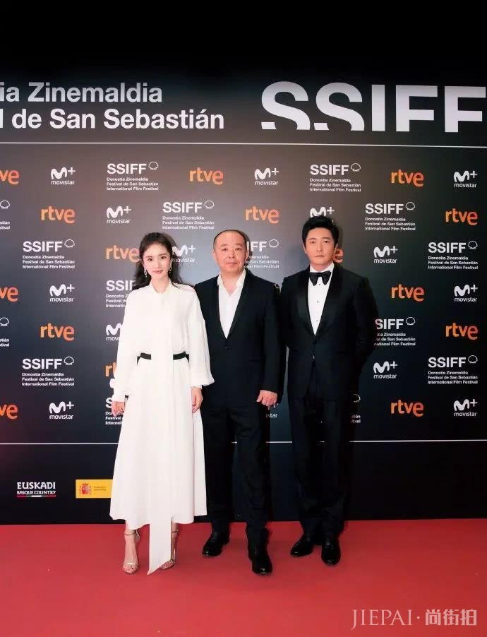 杨幂实力扮土,是真的要转型了吗?