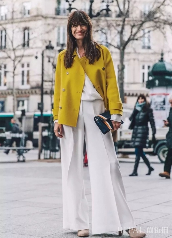 女生秋冬穿什么裤子好看?秋冬应该穿上一条这样的裤子