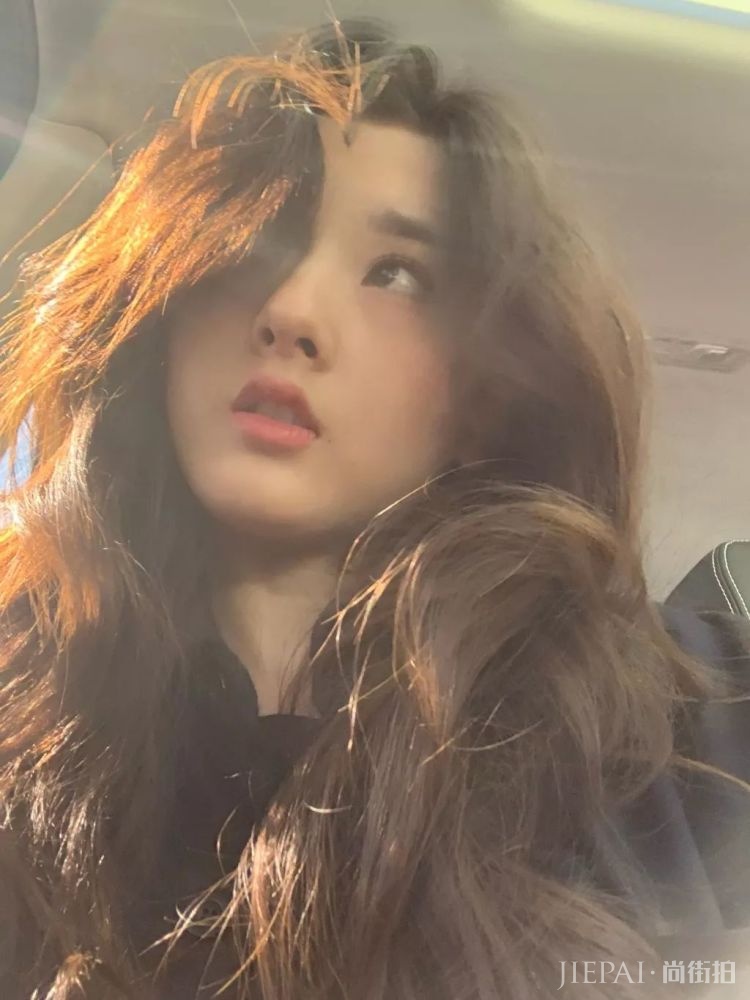 宋祖儿官宣剪刘海，少女发型太甜美啊