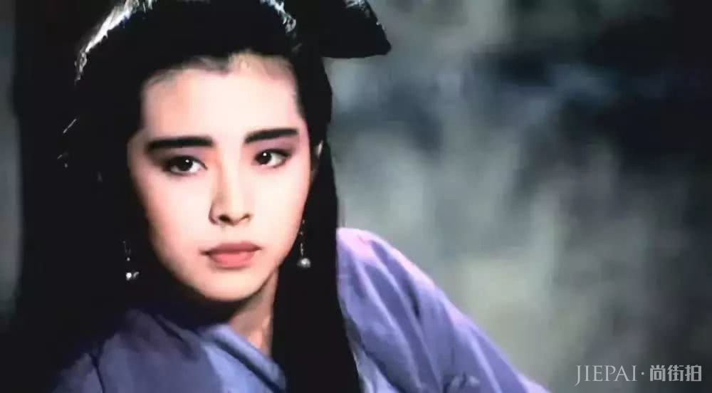 旧时光里的她美到发光,爱彻底的她在爱中不老