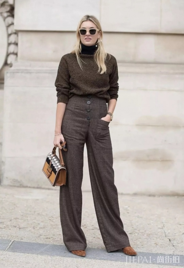 欧美街拍示范 针织衫和阔腿裤怎么搭气场十足