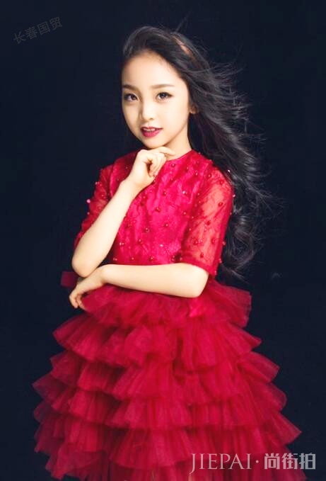 范冰冰8岁堂妹近照曝光  进军演艺圈成为小童星