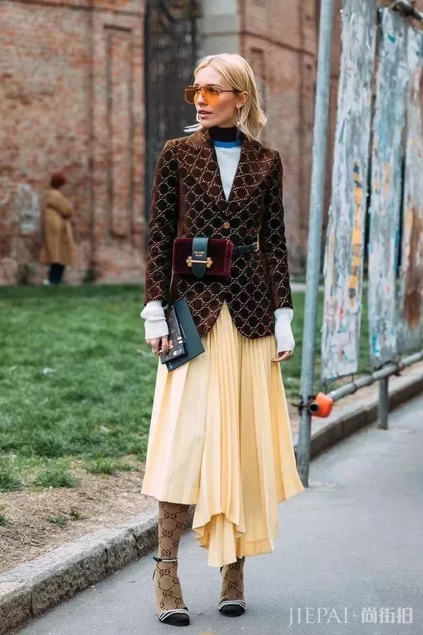 百褶裙显胖、显胯宽？学高圆圆不同身材不同穿法，时髦仙气还有范儿！