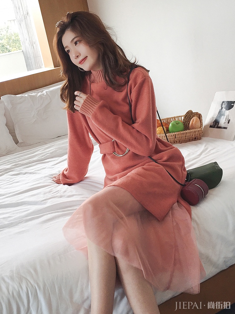 温婉优雅的针织连衣裙，穿上超显小女人味哦！