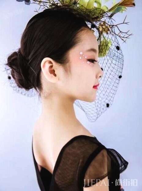 范冰冰8岁堂妹近照曝光  进军演艺圈成为小童星