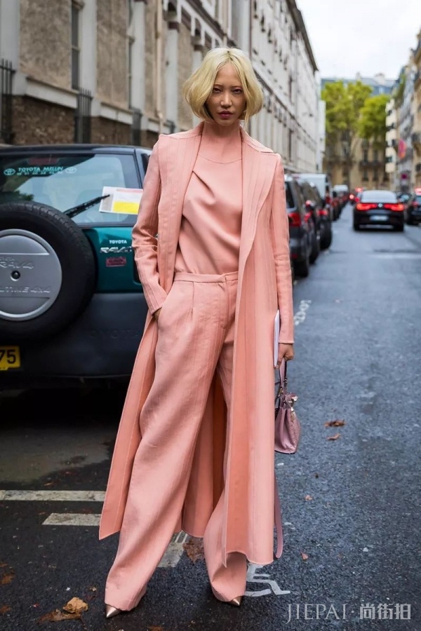 秋冬同色系衣服搭配?最气质的穿搭!