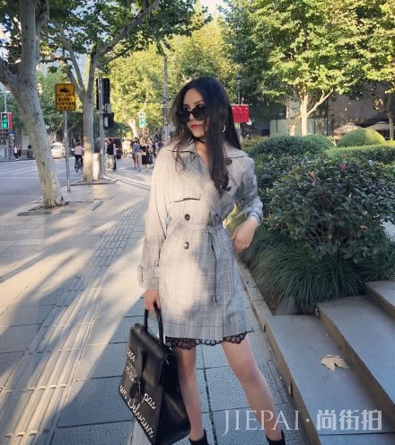 18岁到38岁女生的秋季穿搭,用毛呢大衣穿出时尚感,美到没朋友