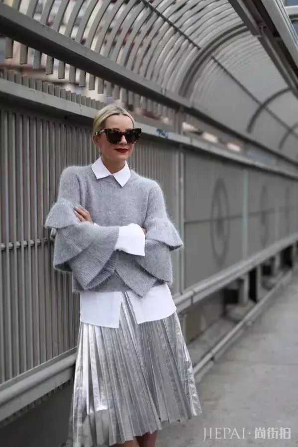 街头潮人告诉你 秋冬季度穿这6条裙子,美过一整年