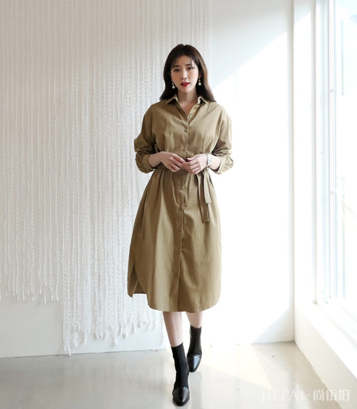 秋冬女生穿什么颜色的衣服好看