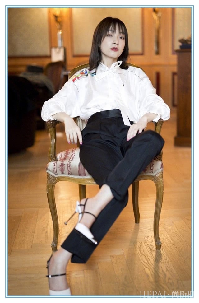 吴昕硬照太能打了!霸气女王范!