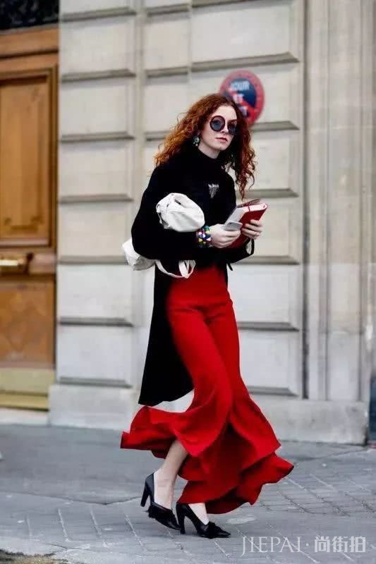 看完这么多街拍风格 还是黑色最显高级大气