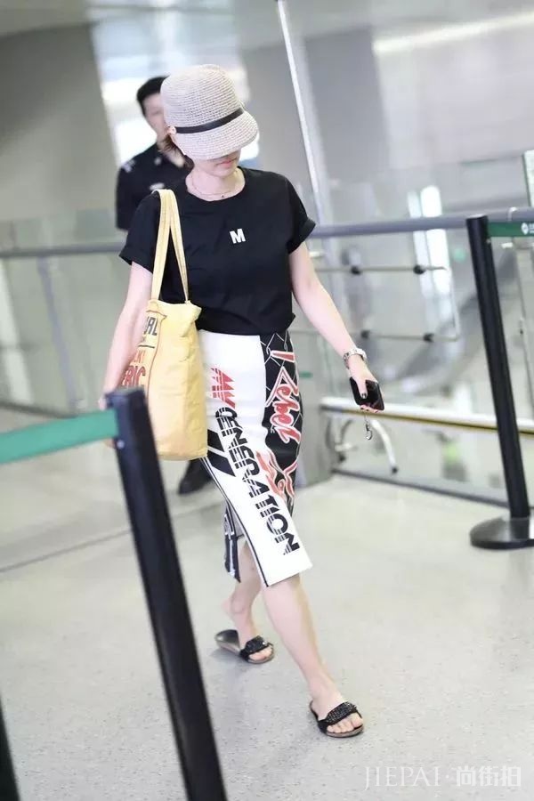 2018秋冬流行趋势抢先看！下半年这样穿不过时！！