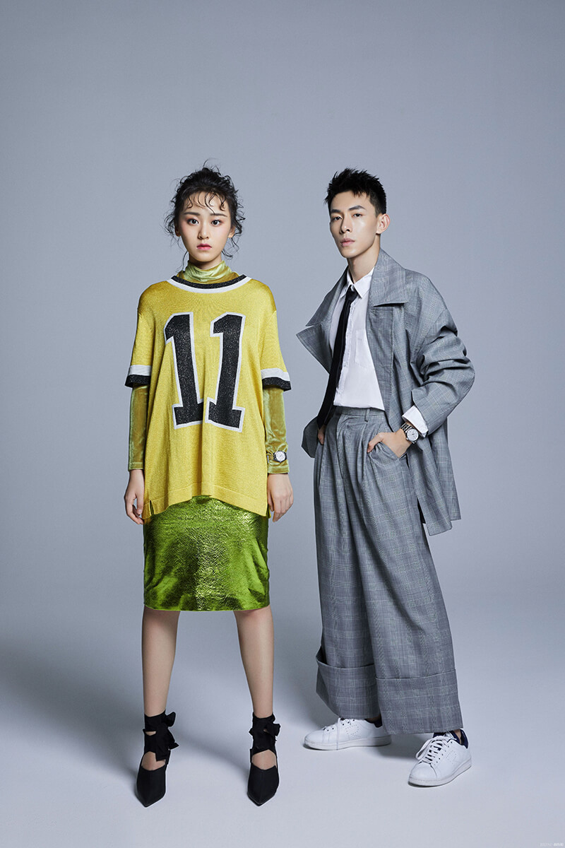 肖大千和丁芝天腕表宣传大片曝光，青春组合好养眼