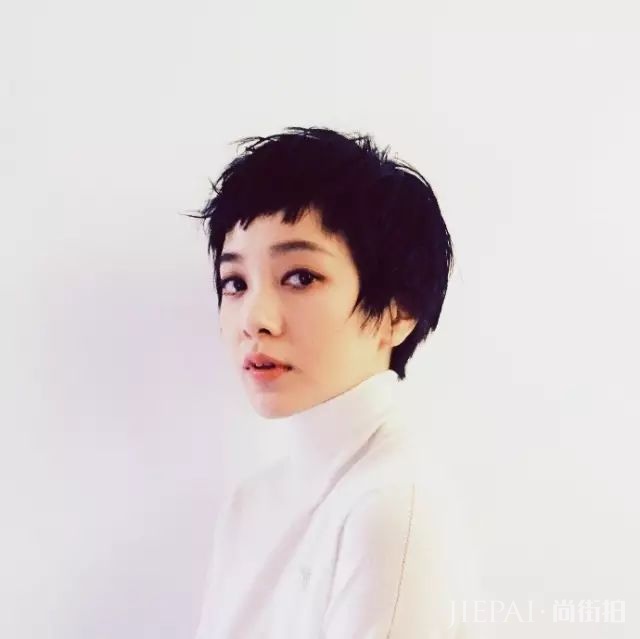 Angelababy寸头被吐槽像黄晓明？秋天这两款发型真的美炸了！