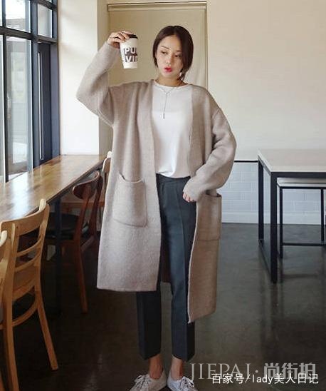 初秋最火热的十套穿搭,每套都能让你年轻10来岁