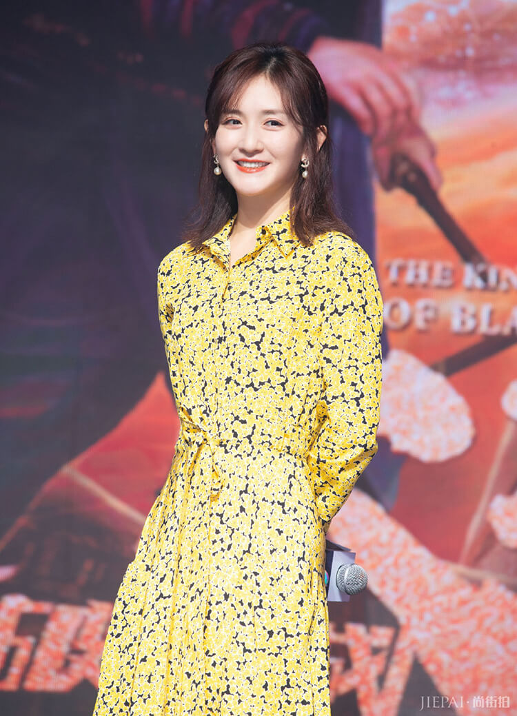 谢娜穿了连衣裙！不仅嫩回18，连少女感都跑出来了