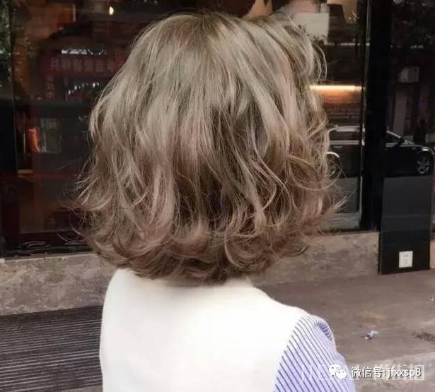发型不光要剪“烫了”才更洋气