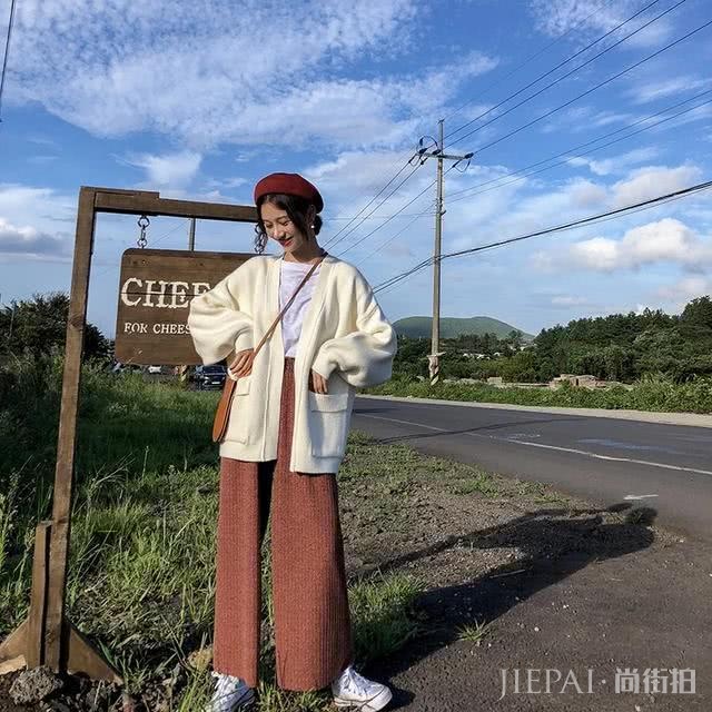 2018深秋时尚流行款，适合出街的个性穿搭，这样穿美翻了