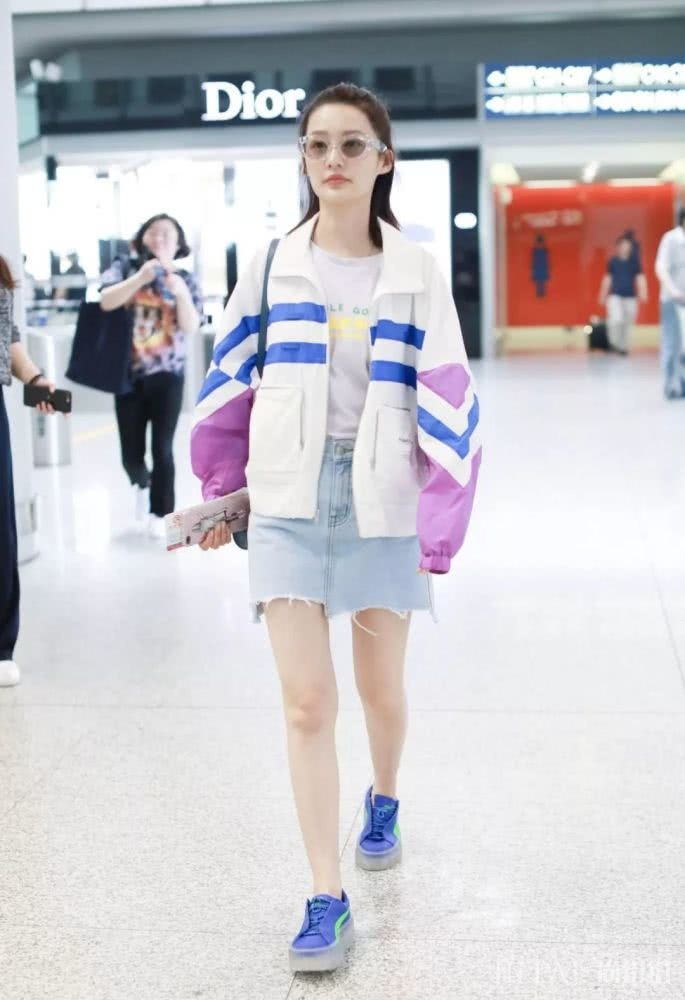 被误会了多年的运动夹克，如今它终于翻身了