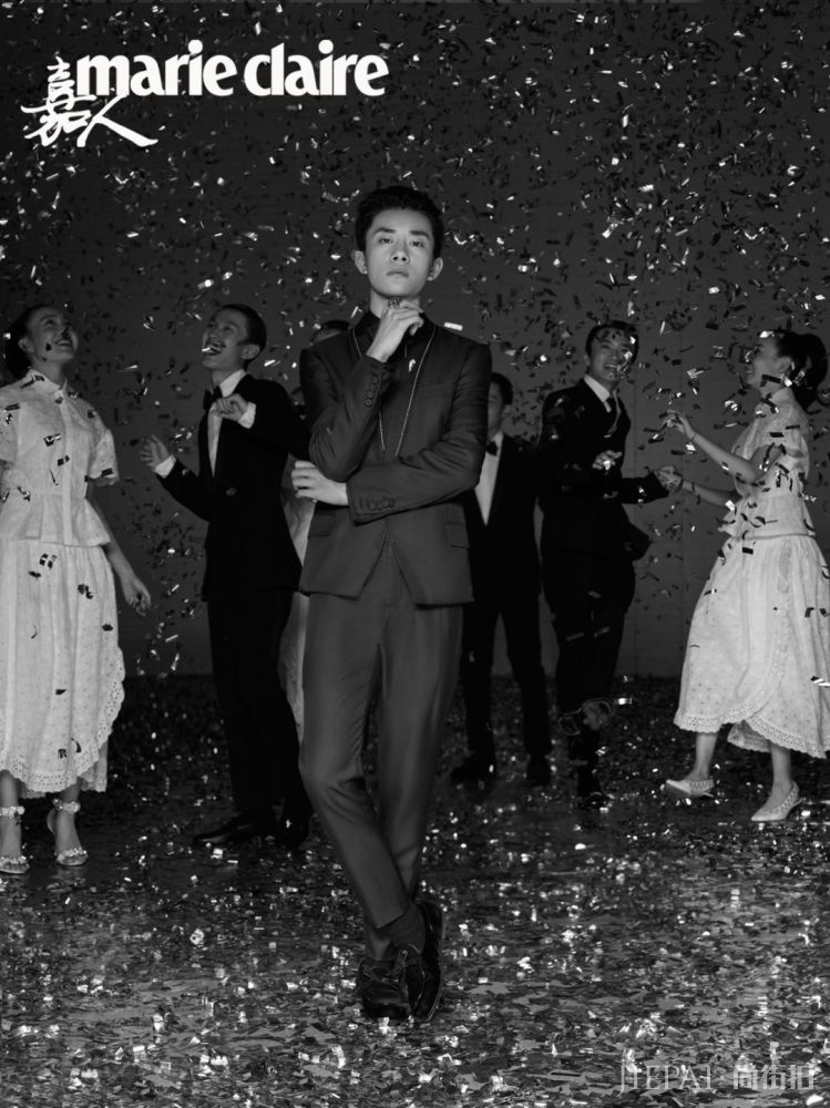 易烊千玺终于18岁了，小姐姐们表白也终于合法了