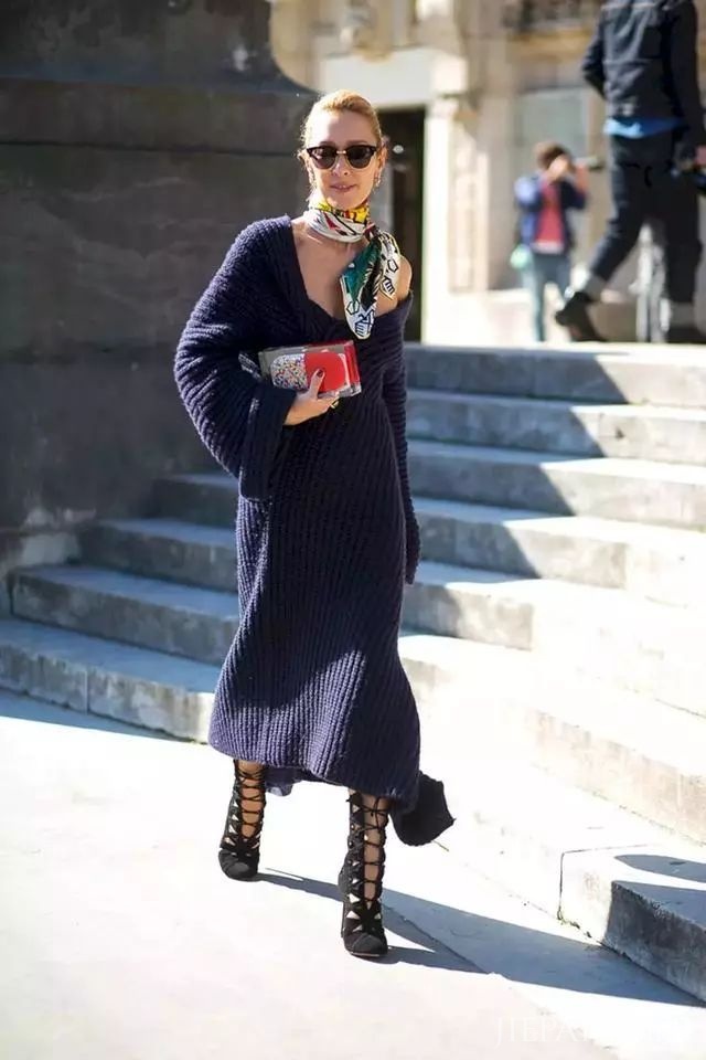 街头潮人告诉你 秋冬季度穿这6条裙子，美过一整年