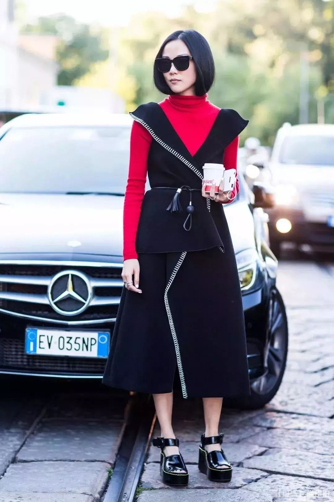 2018秋冬,你的衣柜还缺了一件高领毛衣