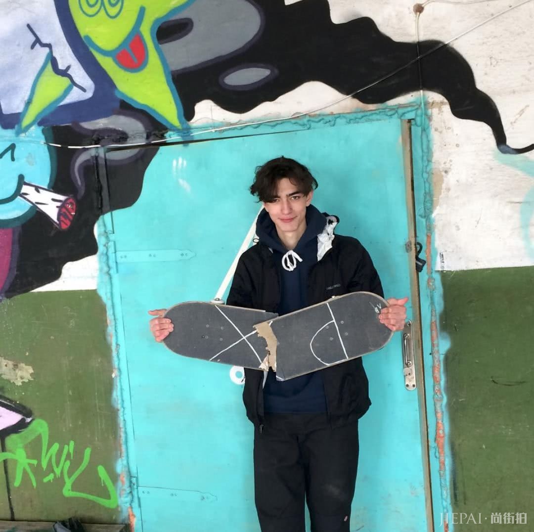 四大时装周只有女模?这些风格不同的男模照样让你荷尔蒙泛滥