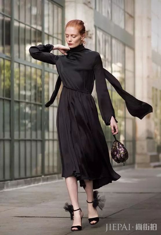 穿衣这样配色?倪妮真是绝了!100%提升好感度!