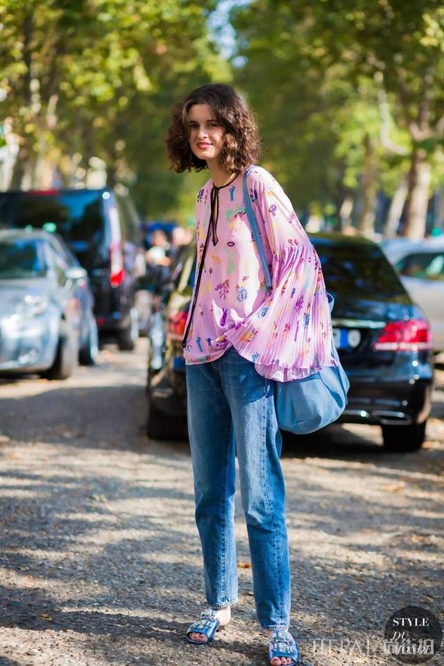 初秋凹造型，有这 4 条牛仔裤稳赢！