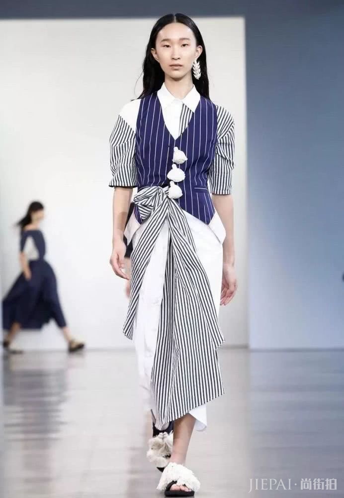 外网吹爆的厌世脸亚洲超模,原来也是非主流网红脸