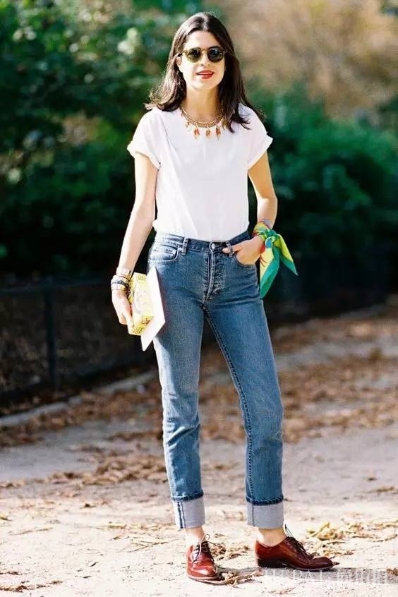 秋天就得搭配丝巾,丝巾的N种系法!