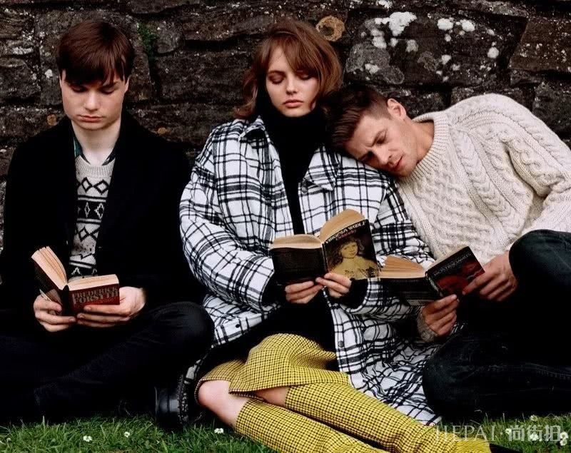 你的手机屏保也该换上“秋装”了，最美的都在这里